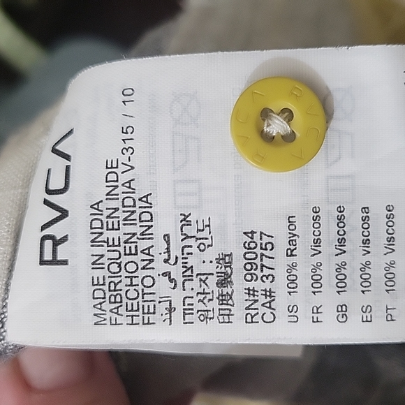 ☀️HOST PICK☀️ RVCA ruffled crop tank - Picture 6 of 6